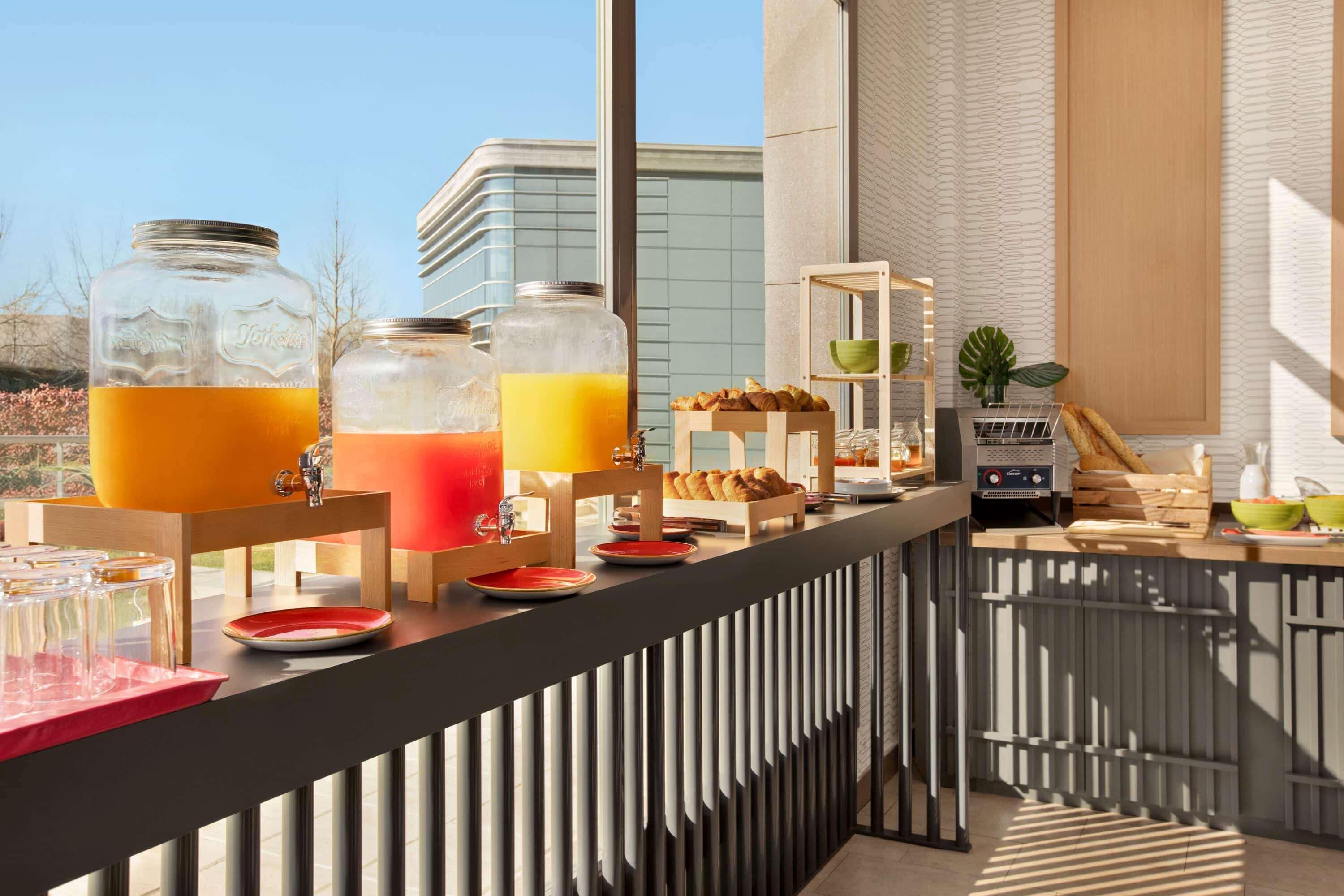 Ramada By Wyndham Madrid Getafe Hotel Екстериор снимка