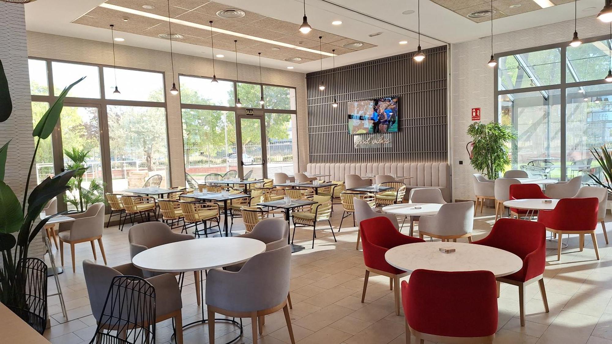 Ramada By Wyndham Madrid Getafe Hotel Екстериор снимка