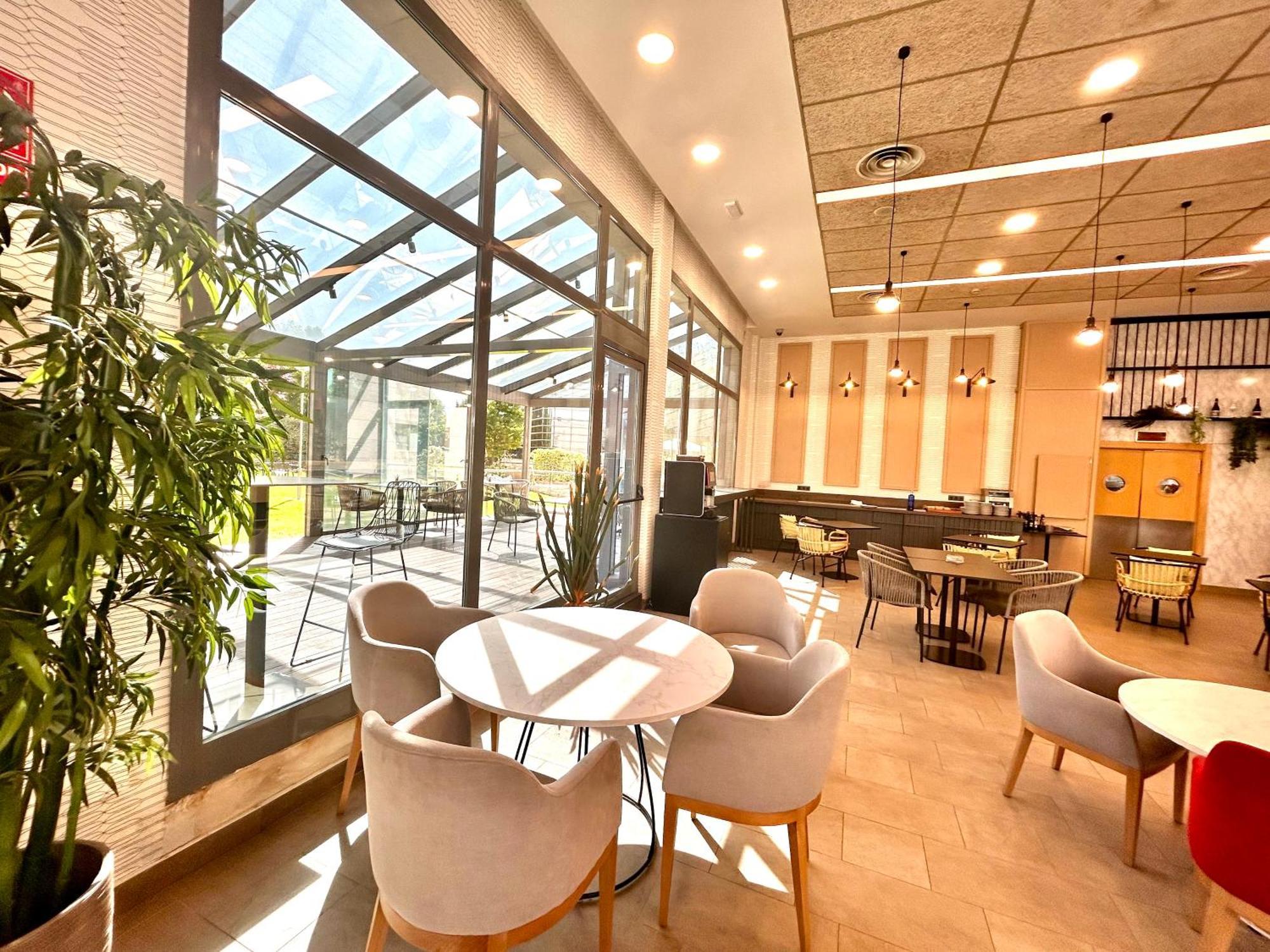 Ramada By Wyndham Madrid Getafe Hotel Екстериор снимка