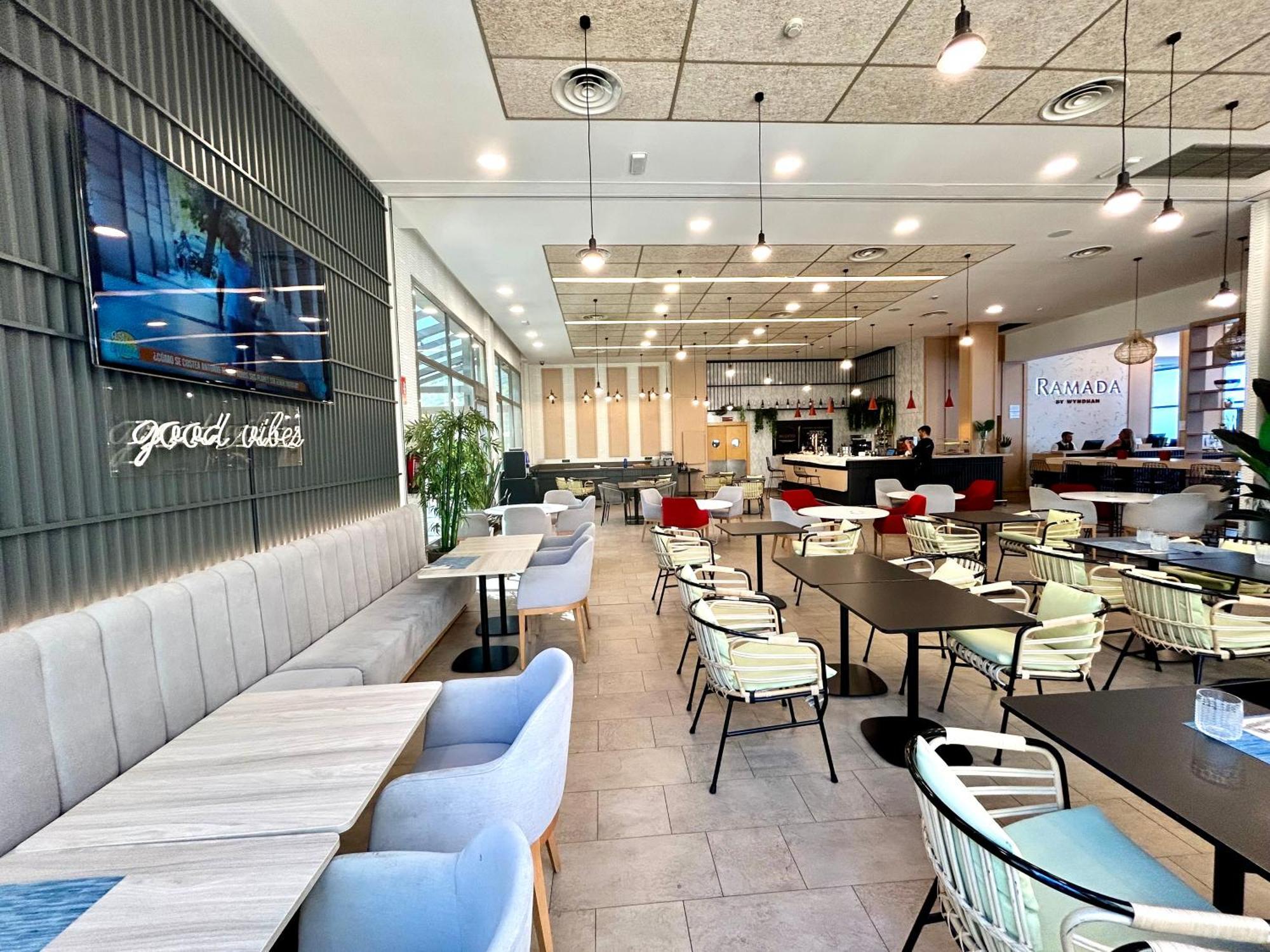 Ramada By Wyndham Madrid Getafe Hotel Екстериор снимка