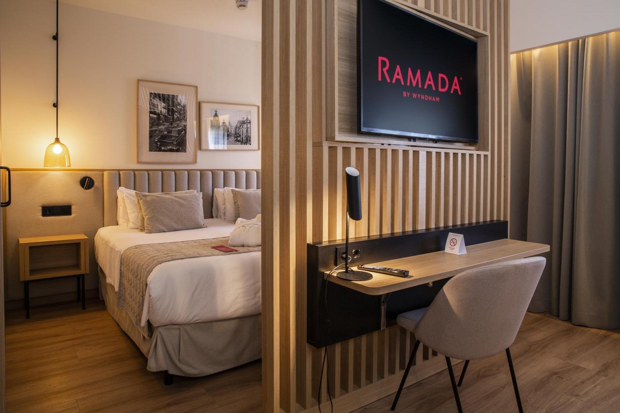 Ramada By Wyndham Madrid Getafe Hotel Екстериор снимка