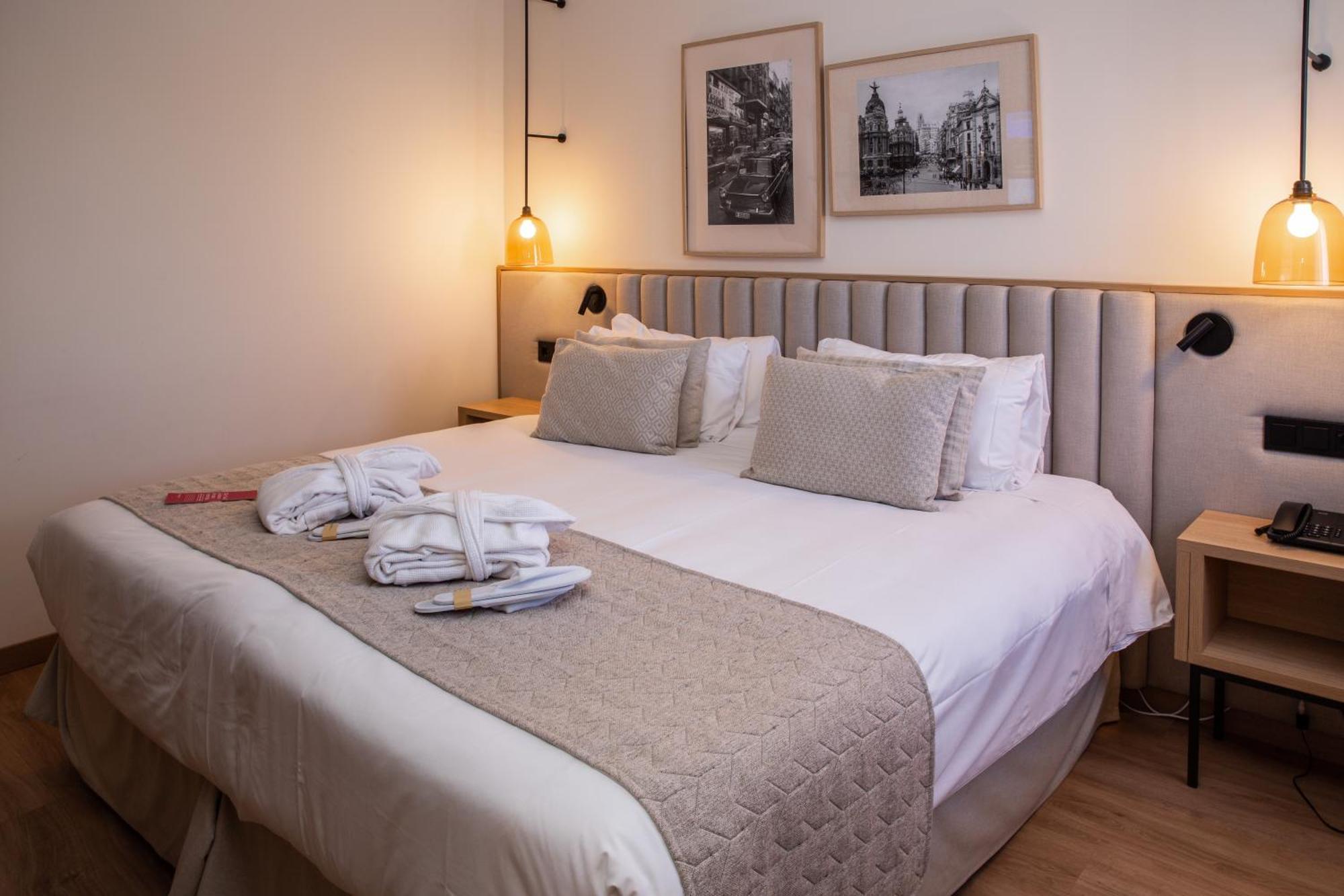 Ramada By Wyndham Madrid Getafe Hotel Екстериор снимка